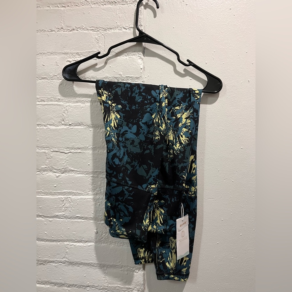 Womens  Balance Collection  Printed Leggings - Size L
